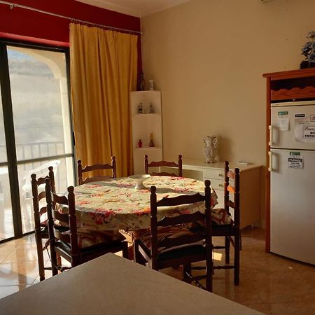 Spacious Apartment In Marsalforn, Gozo المظهر الخارجي الصورة